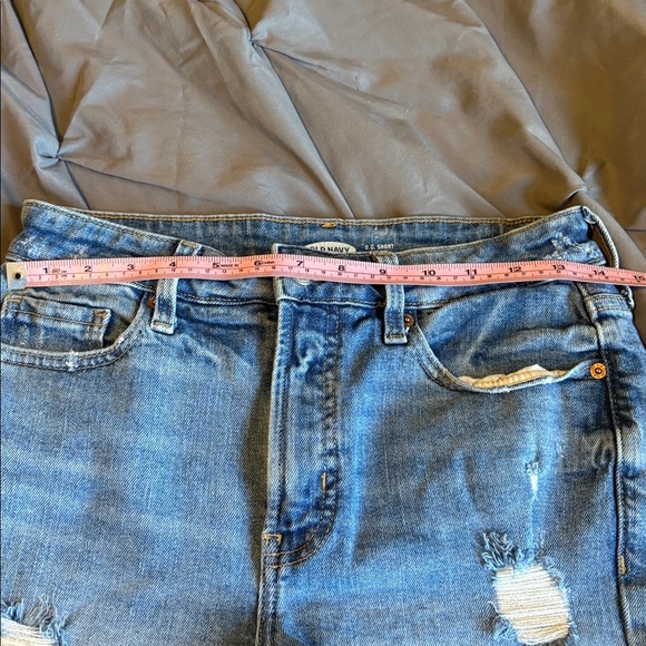 Old Navy Frayed Blue Jean Shorts - Picture 4 of 7